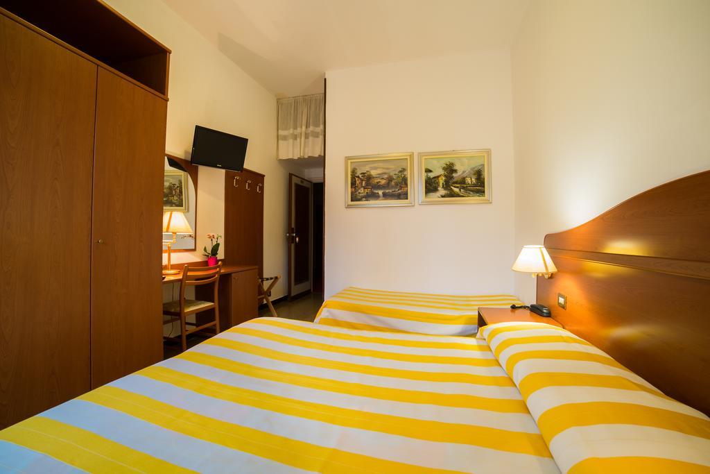 Hotel Villa Gloria Varraze Zimmer foto