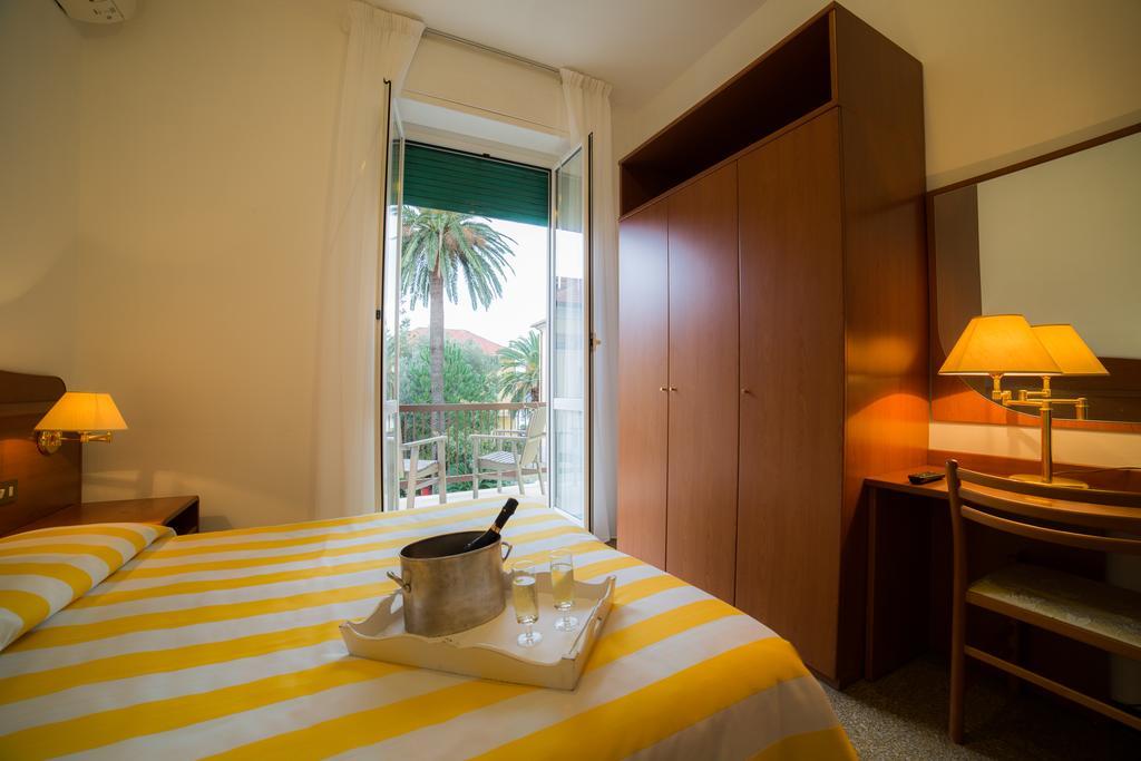 Hotel Villa Gloria Varraze Zimmer foto